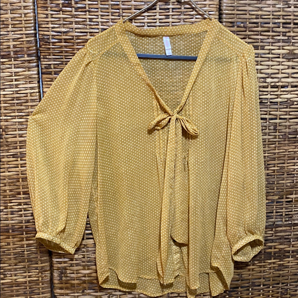 EUC Xhilaration dark, yellow gold, white, mini polkadot kitty bow blouse top XXL